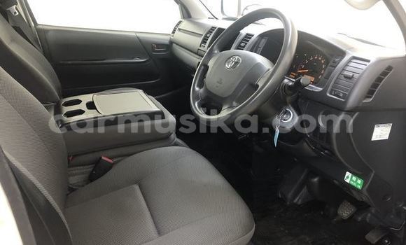 Acheter Occasion Voiture Toyota Hiace Blanc à Harare, Harare Acheter Occasion Voiture Toyota Hiace Blanc à Harare, Harare