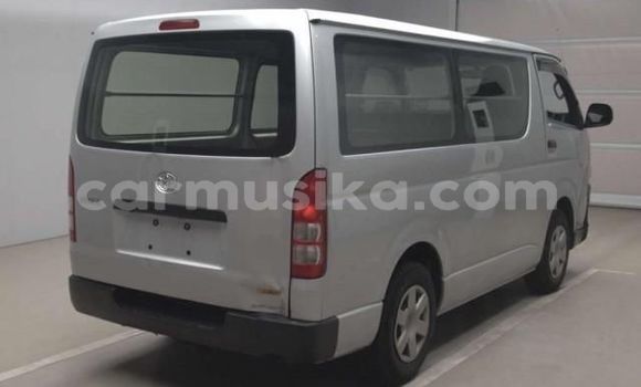 Buy Used Toyota Hiace Silver Car in Harare in Harare Buy Used Toyota Hiace Silver Car in Harare in Harare