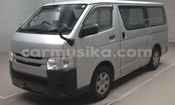 Buy Used Toyota Hiace Silver Car in Harare in Harare Buy Used Toyota Hiace Silver Car in Harare in Harare