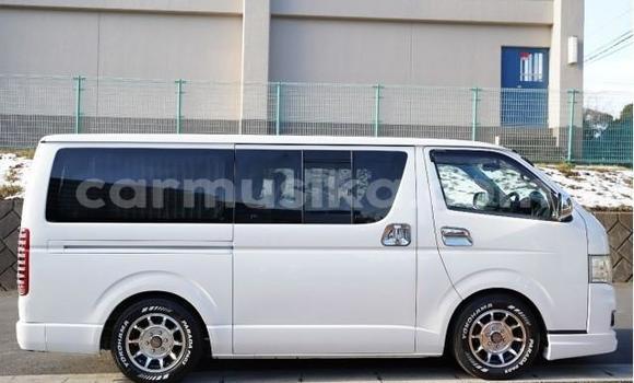 Nunua Ilio tumika Toyota Hiace Nyeupe Gari ndani ya Harare nchini Harare
