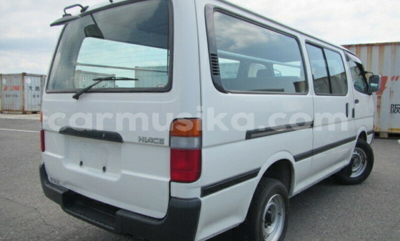 Tenga Tsaru Toyota Hiace Chena Mota in Harare in Harare