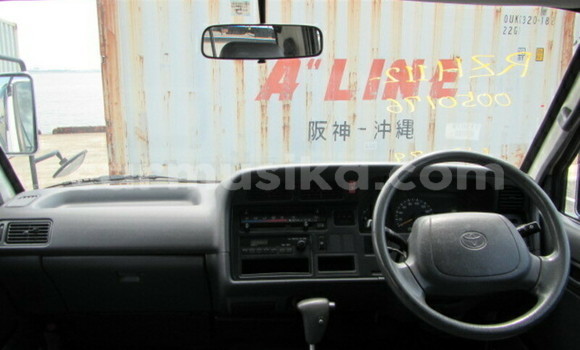 Acheter Occasion Voiture Toyota Hiace Blanc à Harare, Harare Acheter Occasion Voiture Toyota Hiace Blanc à Harare, Harare