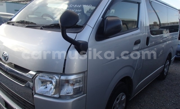 Buy Used Toyota Hiace Silver Car in Harare in Harare Buy Used Toyota Hiace Silver Car in Harare in Harare