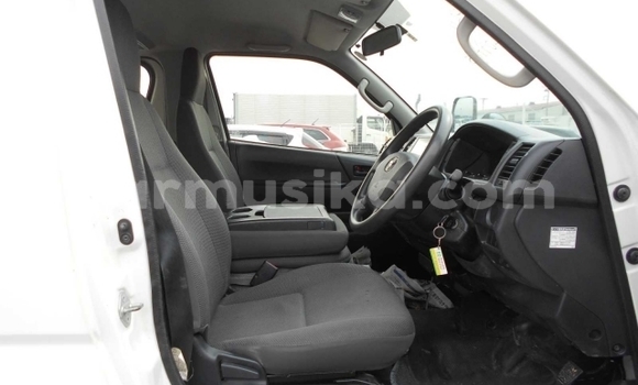 Acheter Occasion Voiture Toyota Hiace Blanc à Harare, Harare Acheter Occasion Voiture Toyota Hiace Blanc à Harare, Harare