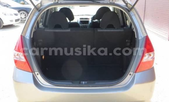 Acheter Occasion Voiture Honda Fit Gris à Chitungwiza, Harare Acheter Occasion Voiture Honda Fit Gris à Chitungwiza, Harare