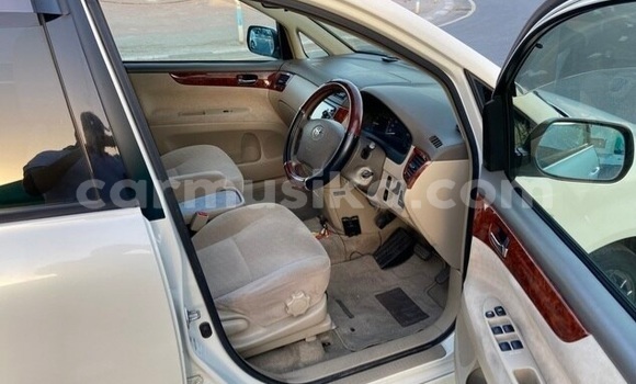 Acheter Occasion Voiture Toyota Ipsum Blanc à Beitbridge, Matabeleland South Acheter Occasion Voiture Toyota Ipsum Blanc à Beitbridge, Matabeleland South