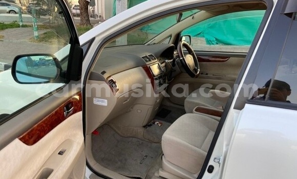 Acheter Occasion Voiture Toyota Ipsum Blanc à Beitbridge, Matabeleland South Acheter Occasion Voiture Toyota Ipsum Blanc à Beitbridge, Matabeleland South