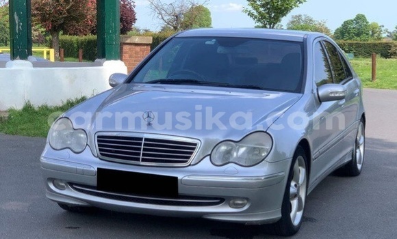 Buy Used Mercedes-Benz C180 coupe Silver Car in Beitbridge in Matabeleland South