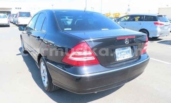 Tenga Tsaru Mercedes‒Benz C–Class Nhema Mota in Beitbridge in Matabeleland South Tenga Tsaru Mercedes‒Benz C–Class Nhema Mota in Beitbridge in Matabeleland South