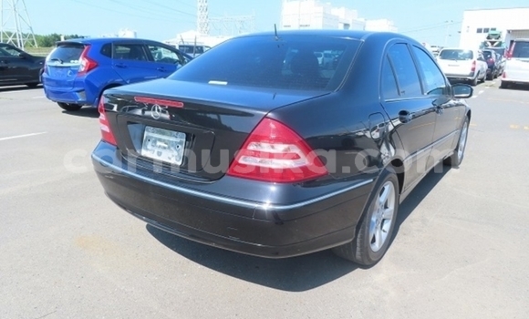 Tenga Tsaru Mercedes‒Benz C–Class Nhema Mota in Beitbridge in Matabeleland South Tenga Tsaru Mercedes‒Benz C–Class Nhema Mota in Beitbridge in Matabeleland South