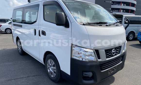Nunua Ilio tumika Nissan NV350 Caravan Nyeupe Gari ndani ya Beitbridge nchini Matabeleland Kusini