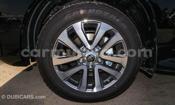 Tenga Imported Toyota Land Cruiser Nhema Mota in Import - Dubai in Harare Tenga Imported Toyota Land Cruiser Nhema Mota in Import - Dubai in Harare