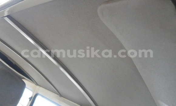 Buy Used Toyota Hiace White Car in Beitbridge in Matabeleland South Buy Used Toyota Hiace White Car in Beitbridge in Matabeleland South