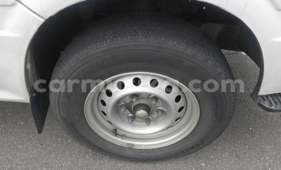 Buy Used Toyota Hiace White Car in Beitbridge in Matabeleland South Buy Used Toyota Hiace White Car in Beitbridge in Matabeleland South