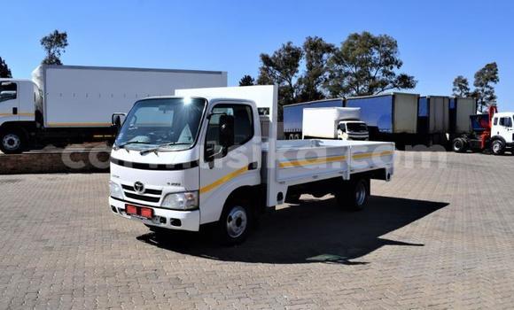 Buy Used Toyota Dyna White Truck in Harare in Harare