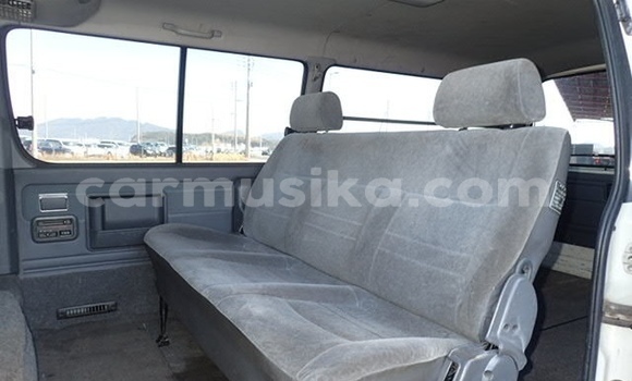 Tenga Tsaru Toyota Hiace Chena Mota in Beitbridge in Matabeleland South Tenga Tsaru Toyota Hiace Chena Mota in Beitbridge in Matabeleland South