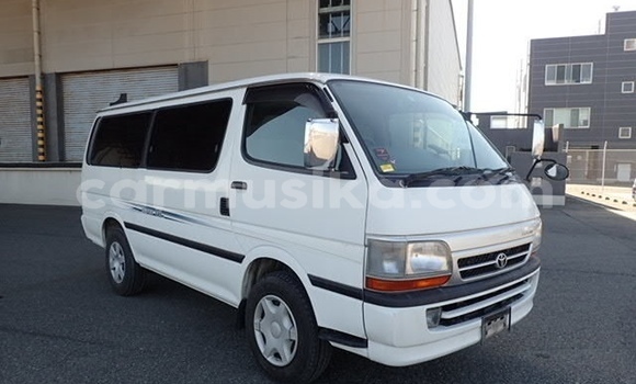 Tenga Tsaru Toyota Hiace Chena Mota in Beitbridge in Matabeleland South Tenga Tsaru Toyota Hiace Chena Mota in Beitbridge in Matabeleland South