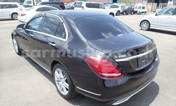 Tenga Tsaru Mercedes‒Benz 200 Nhema Mota in Beitbridge in Matabeleland South Tenga Tsaru Mercedes‒Benz 200 Nhema Mota in Beitbridge in Matabeleland South