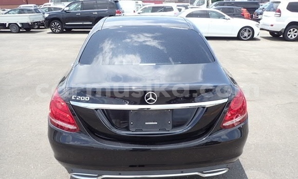 Tenga Tsaru Mercedes‒Benz 200 Nhema Mota in Beitbridge in Matabeleland South Tenga Tsaru Mercedes‒Benz 200 Nhema Mota in Beitbridge in Matabeleland South