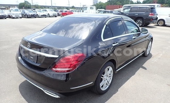 Tenga Tsaru Mercedes‒Benz 200 Nhema Mota in Beitbridge in Matabeleland South Tenga Tsaru Mercedes‒Benz 200 Nhema Mota in Beitbridge in Matabeleland South