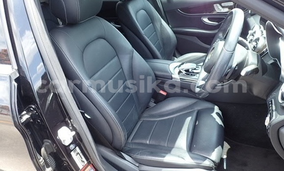 Tenga Tsaru Mercedes‒Benz 200 Nhema Mota in Beitbridge in Matabeleland South Tenga Tsaru Mercedes‒Benz 200 Nhema Mota in Beitbridge in Matabeleland South