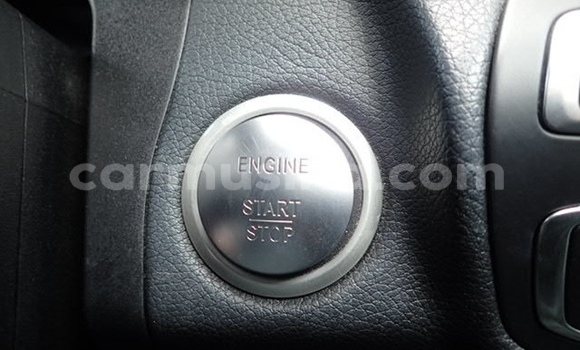 Tenga Tsaru Mercedes‒Benz 200 Nhema Mota in Beitbridge in Matabeleland South Tenga Tsaru Mercedes‒Benz 200 Nhema Mota in Beitbridge in Matabeleland South