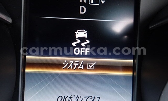 Tenga Tsaru Mercedes‒Benz 200 Nhema Mota in Beitbridge in Matabeleland South Tenga Tsaru Mercedes‒Benz 200 Nhema Mota in Beitbridge in Matabeleland South