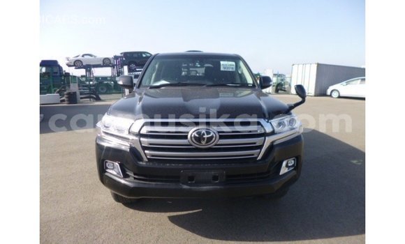 Tenga Imported Toyota Land Cruiser Nhema Mota in Import - Dubai in Harare Tenga Imported Toyota Land Cruiser Nhema Mota in Import - Dubai in Harare