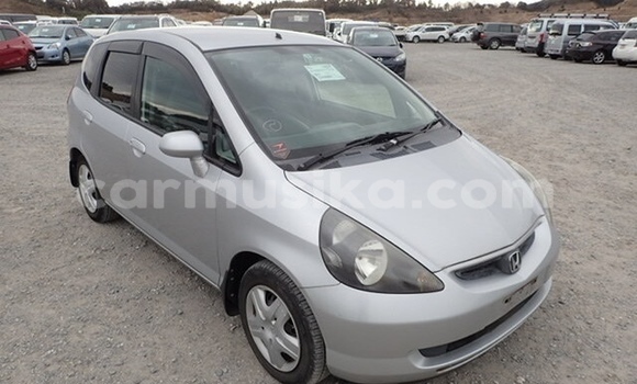 Buy Used Honda Fit Silver Car in Beitbridge in Matabeleland South Buy Used Honda Fit Silver Car in Beitbridge in Matabeleland South