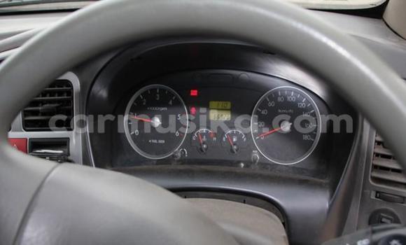 Acheter Occasion Voiture Hyundai H200 Blanc à Beitbridge, Matabeleland South Acheter Occasion Voiture Hyundai H200 Blanc à Beitbridge, Matabeleland South