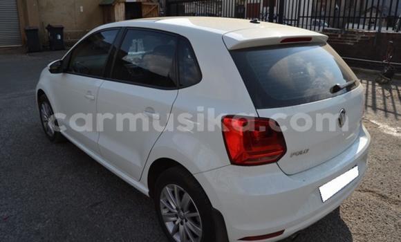 Acheter Occasion Voiture Volkswagen Polo Blanc à Beitbridge, Matabeleland South Acheter Occasion Voiture Volkswagen Polo Blanc à Beitbridge, Matabeleland South
