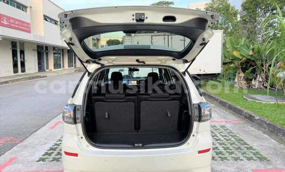 Buy Used Toyota Wish White Car in Beitbridge in Matabeleland South Buy Used Toyota Wish White Car in Beitbridge in Matabeleland South