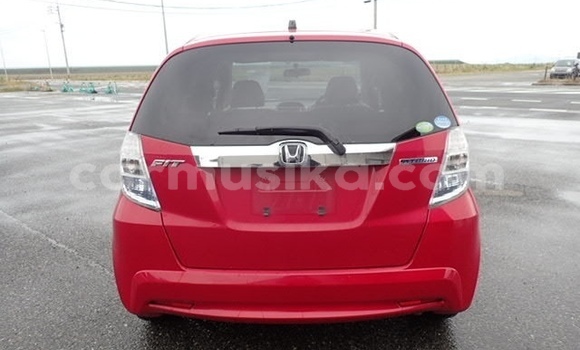 Tenga Tsaru Honda Fit Tsvuku Mota in Bulawayo in Bulawayo Tenga Tsaru Honda Fit Tsvuku Mota in Bulawayo in Bulawayo