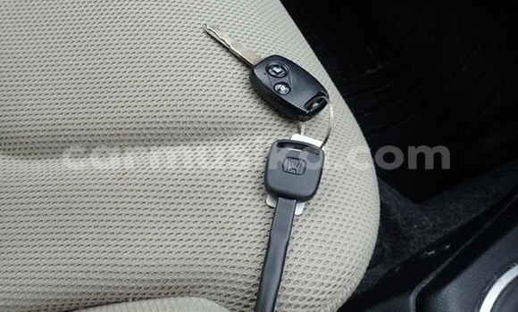 Tenga Tsaru Honda Fit Tsvuku Mota in Bulawayo in Bulawayo Tenga Tsaru Honda Fit Tsvuku Mota in Bulawayo in Bulawayo