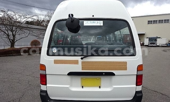 Acheter Occasion Voiture Toyota Hiace Blanc à Beitbridge, Matabeleland South Acheter Occasion Voiture Toyota Hiace Blanc à Beitbridge, Matabeleland South