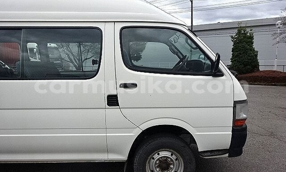 Acheter Occasion Voiture Toyota Hiace Blanc à Beitbridge, Matabeleland South Acheter Occasion Voiture Toyota Hiace Blanc à Beitbridge, Matabeleland South