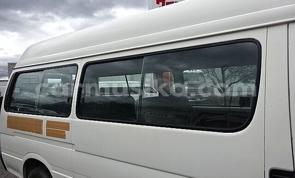 Acheter Occasion Voiture Toyota Hiace Blanc à Beitbridge, Matabeleland South Acheter Occasion Voiture Toyota Hiace Blanc à Beitbridge, Matabeleland South