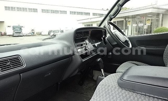 Acheter Occasion Voiture Toyota Hiace Blanc à Beitbridge, Matabeleland South Acheter Occasion Voiture Toyota Hiace Blanc à Beitbridge, Matabeleland South