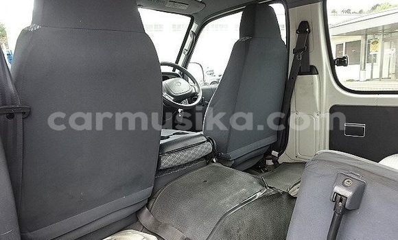 Acheter Occasion Voiture Toyota Hiace Blanc à Beitbridge, Matabeleland South Acheter Occasion Voiture Toyota Hiace Blanc à Beitbridge, Matabeleland South