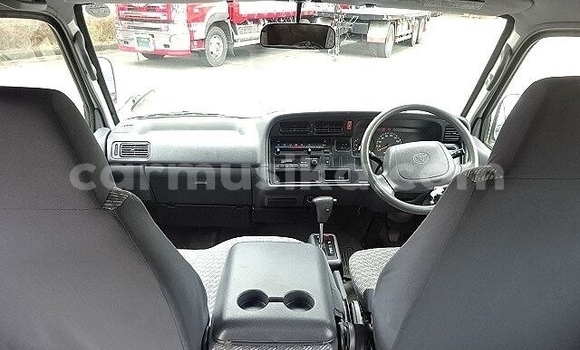 Acheter Occasion Voiture Toyota Hiace Blanc à Beitbridge, Matabeleland South Acheter Occasion Voiture Toyota Hiace Blanc à Beitbridge, Matabeleland South