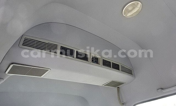 Acheter Occasion Voiture Toyota Hiace Blanc à Beitbridge, Matabeleland South Acheter Occasion Voiture Toyota Hiace Blanc à Beitbridge, Matabeleland South