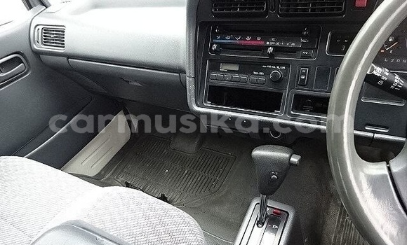 Acheter Occasion Voiture Toyota Hiace Blanc à Beitbridge, Matabeleland South Acheter Occasion Voiture Toyota Hiace Blanc à Beitbridge, Matabeleland South