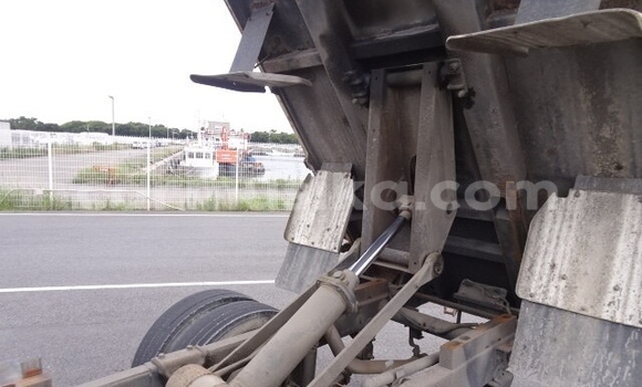 Acheter Occasion Utilitaire Toyota Dyna Blanc à Beitbridge, Matabeleland South Acheter Occasion Utilitaire Toyota Dyna Blanc à Beitbridge, Matabeleland South