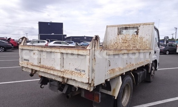 Acheter Occasion Utilitaire Toyota Dyna Blanc à Beitbridge, Matabeleland South Acheter Occasion Utilitaire Toyota Dyna Blanc à Beitbridge, Matabeleland South
