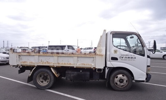 Acheter Occasion Utilitaire Toyota Dyna Blanc à Beitbridge, Matabeleland South Acheter Occasion Utilitaire Toyota Dyna Blanc à Beitbridge, Matabeleland South