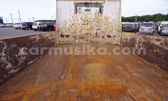 Acheter Occasion Utilitaire Toyota Dyna Blanc à Beitbridge, Matabeleland South Acheter Occasion Utilitaire Toyota Dyna Blanc à Beitbridge, Matabeleland South