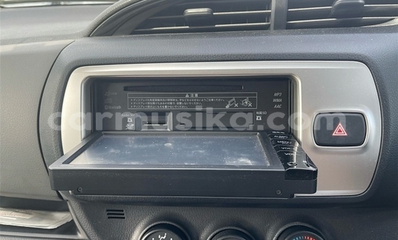 Nunua Ilio tumika Toyota Vitz Nyeusi Gari ndani ya Beitbridge nchini Matabeleland Kusini Nunua Ilio tumika Toyota Vitz Nyeusi Gari ndani ya Beitbridge nchini Matabeleland Kusini