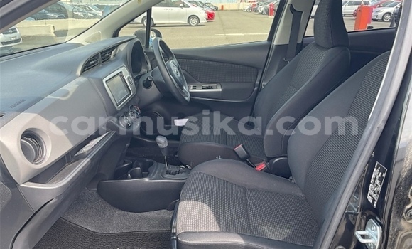 Nunua Ilio tumika Toyota Vitz Nyeusi Gari ndani ya Beitbridge nchini Matabeleland Kusini Nunua Ilio tumika Toyota Vitz Nyeusi Gari ndani ya Beitbridge nchini Matabeleland Kusini