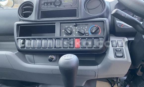 Nunua Ilio tumika Toyota Dyna Nyeupe Lori ndani ya Beitbridge nchini Matabeleland Kusini Nunua Ilio tumika Toyota Dyna Nyeupe Lori ndani ya Beitbridge nchini Matabeleland Kusini