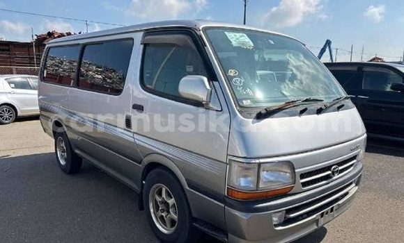 Tenga Tsaru Toyota Hiace Sirivha Mota in Beitbridge in Matabeleland South Tenga Tsaru Toyota Hiace Sirivha Mota in Beitbridge in Matabeleland South